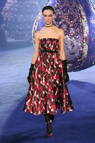 Look 49